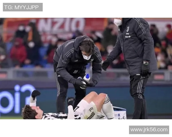 足球明星险遭截瘫的惊险经历与复出之路揭秘